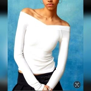 Urban Outfitters BDG Shannen V-Neck Long Sleeve Shirt Top Tee Off Shoulder NEW!